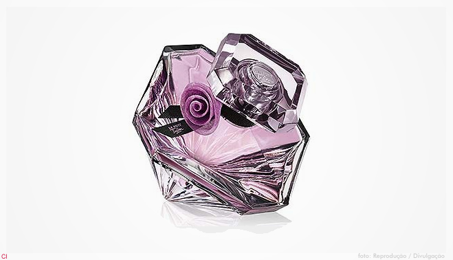 Lancôme desperta a paixão através do lançamento La Nuit Tresór EDT