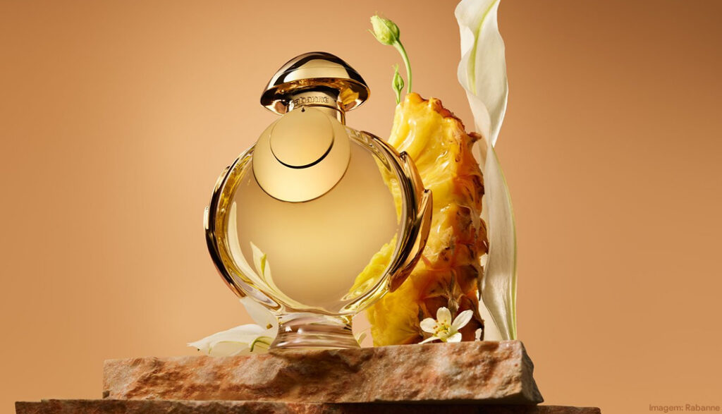 Rabanne lança Olympéa Elixir com abacaxi e monoi em fragrância solar